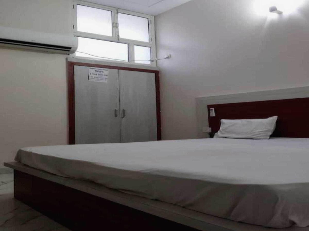 Hotel O G Hotel Happy Home Alīgarh Esterno foto