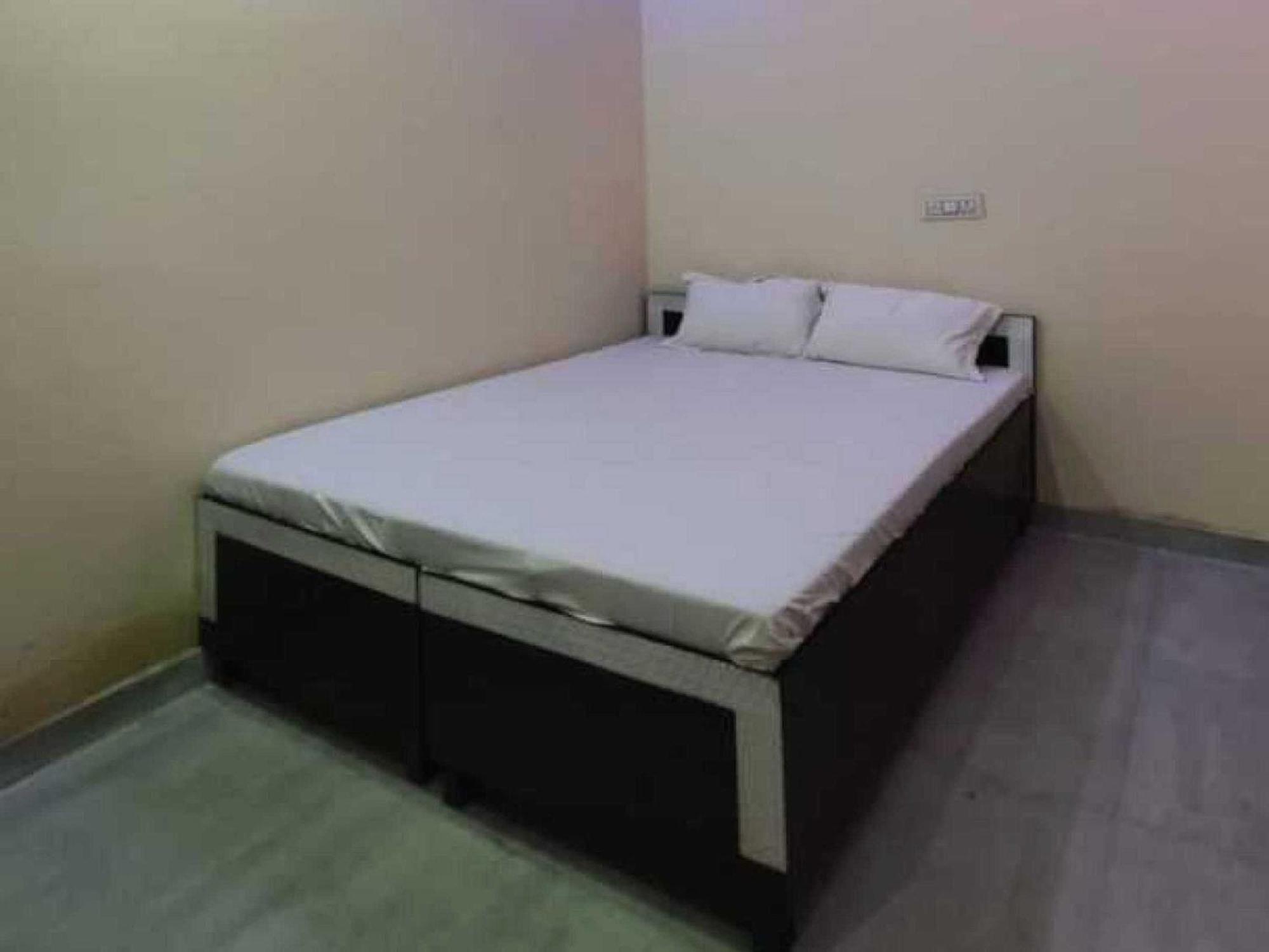 Hotel O G Hotel Happy Home Alīgarh Esterno foto