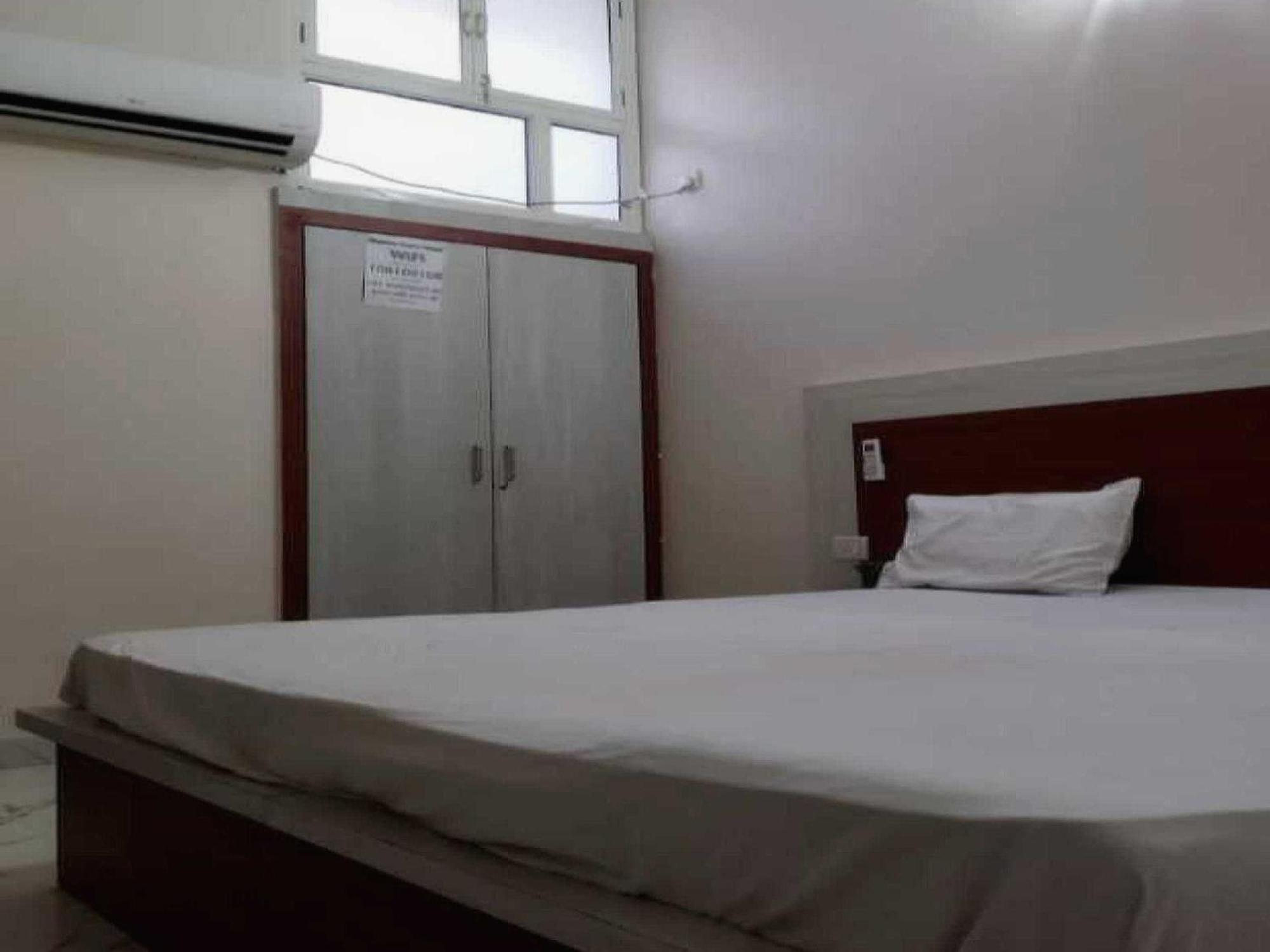 Hotel O G Hotel Happy Home Alīgarh Esterno foto